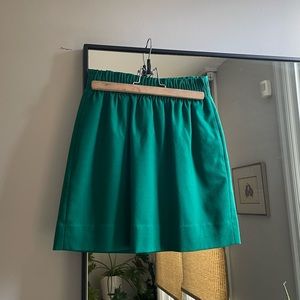 J CREW Wool Elastic Waist Mini Skirt in Emerald Green - Size 4